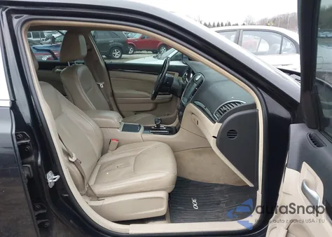 2014 Chrysler 300 z USA, uszkodzony, nr VIN 2C3CCAAG4EH220965